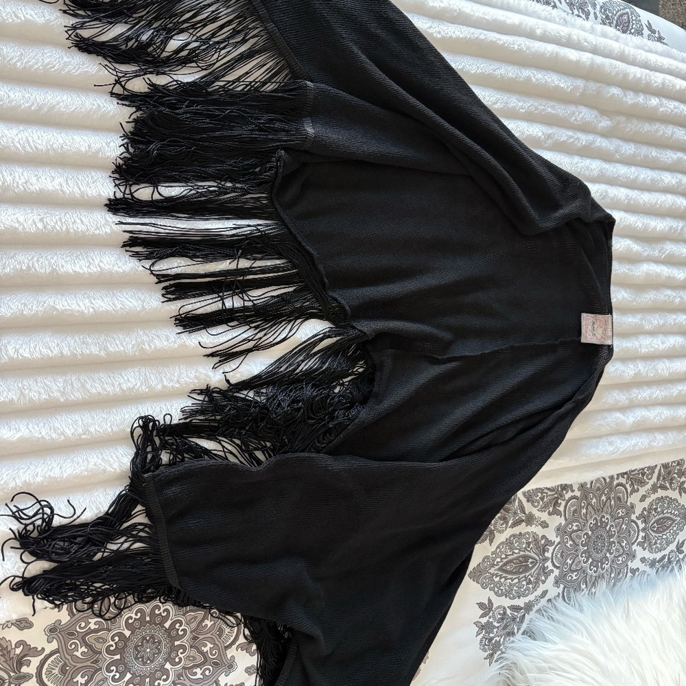 Lightweight Fringe Wrap